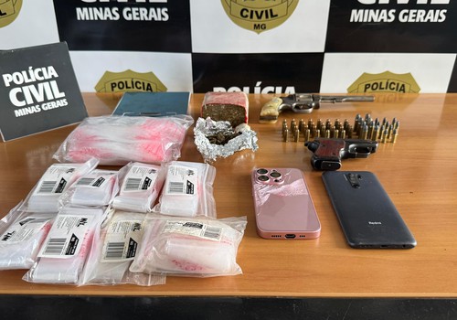 PC vai até casa de mulher presa em Lagoa Grande e apreende drogas, armas e munições