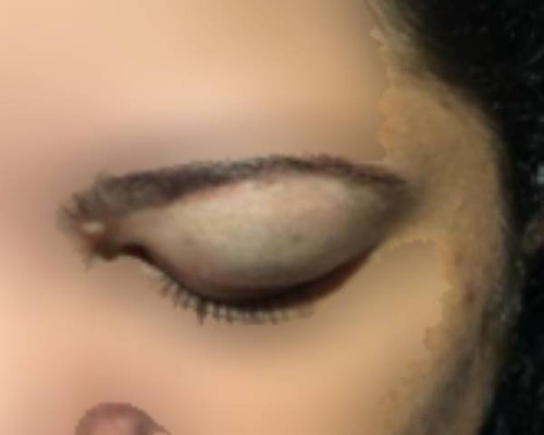 Mulher é agredida pelo namorado com socos, chutes e tapas após repreendê-lo por usar drogas