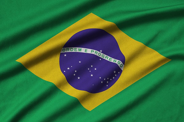 Brasileiros nas ruas em prol dos brasileiros nas ruas