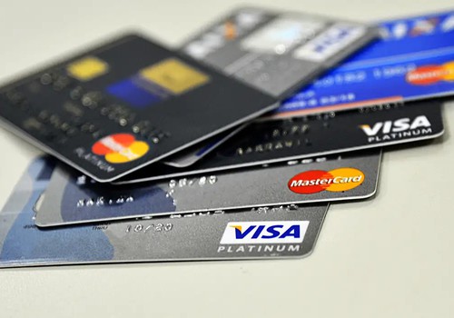 Metade dos brasileiros sofreu fraude em 2024, diz Serasa Experian