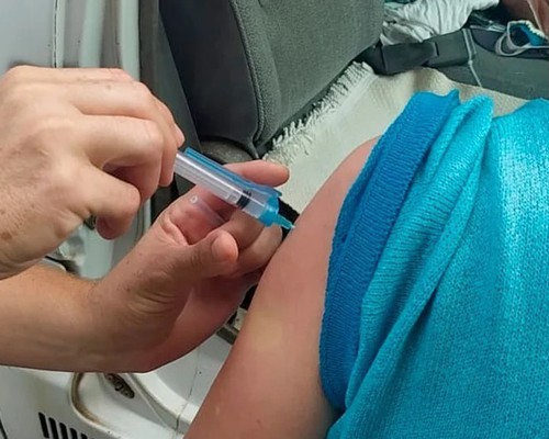 Vacinação contra a gripe é ampliada para todo o público maior de 6 meses em Patos de Minas